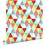 papier peint triangles rouge, jaune et bleu de ESTAhome
