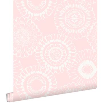 papier peint fleurs rose de ESTAhome