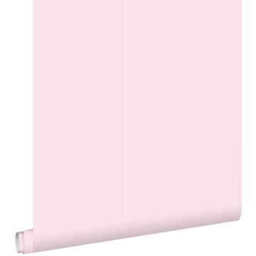 papier peint rayures fines rose de ESTAhome