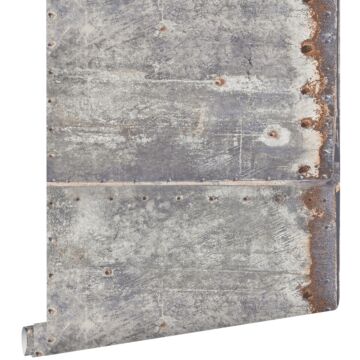 papier peint plaques métalliques gris clair et brun rouille de ESTAhome