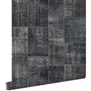 papier peint motif kilim noir de ESTAhome