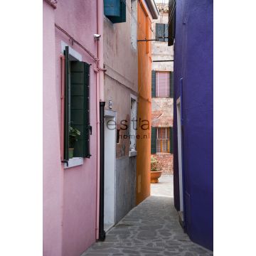 papier peint panoramique rue rose, violet et orange de ESTAhome